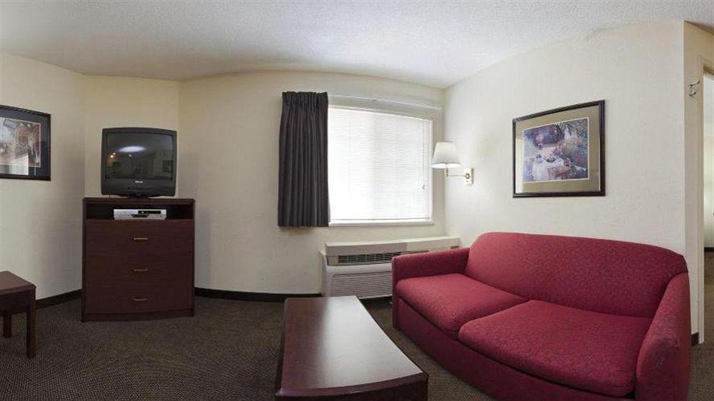 Candlewood Suites Durham - Rtp By Ihg Exterior photo